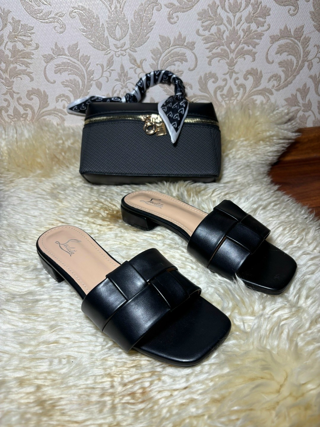 шлепанцы miu miu,шлепанцы коричневые miu miu,шлепанцы женские,шлепки miu miu,сандалии miu miu