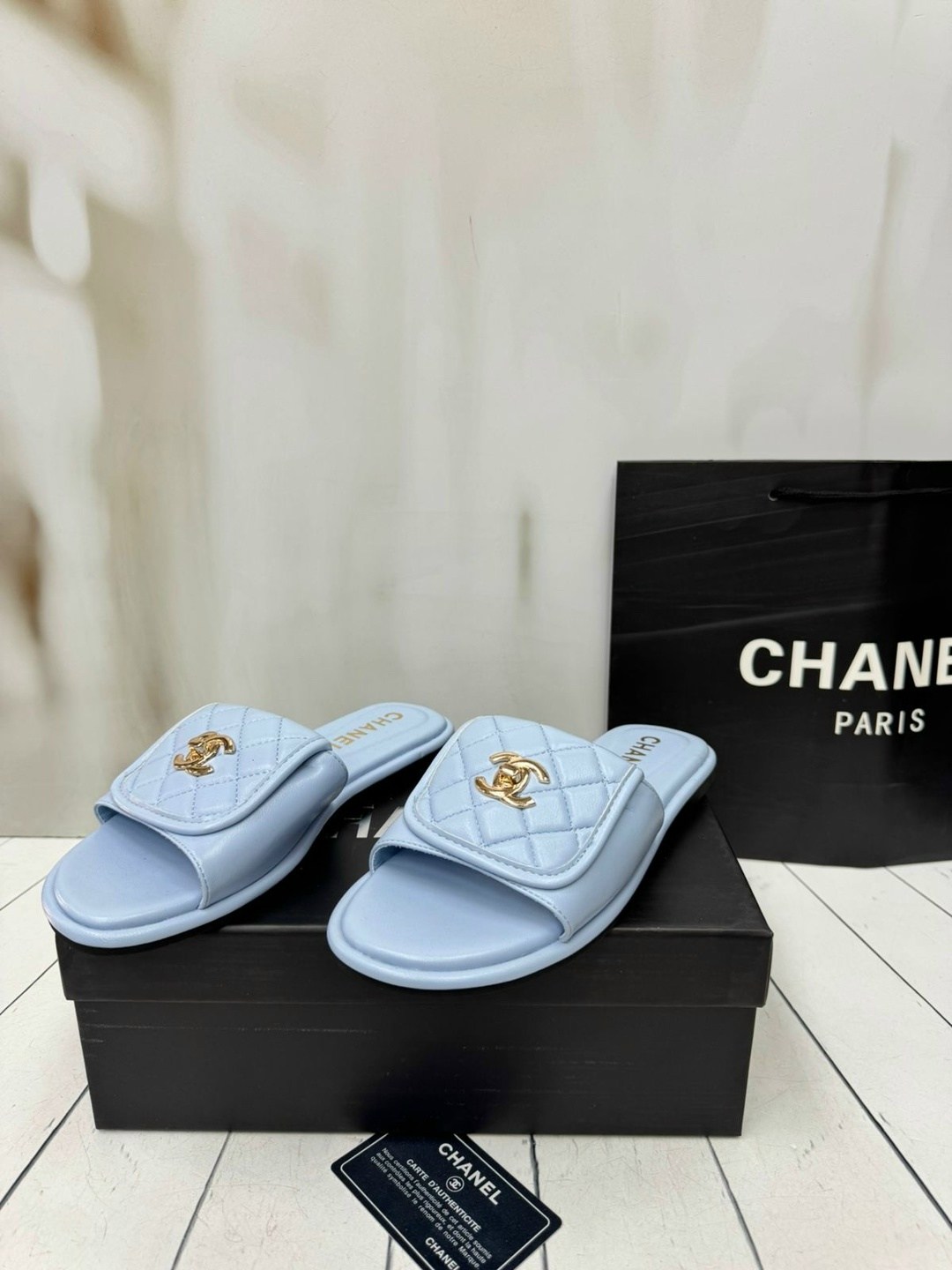 шлепанцы chanel,тапочки chanel,тапочки женские chanel,шлепки шанель,шлепанцы женские