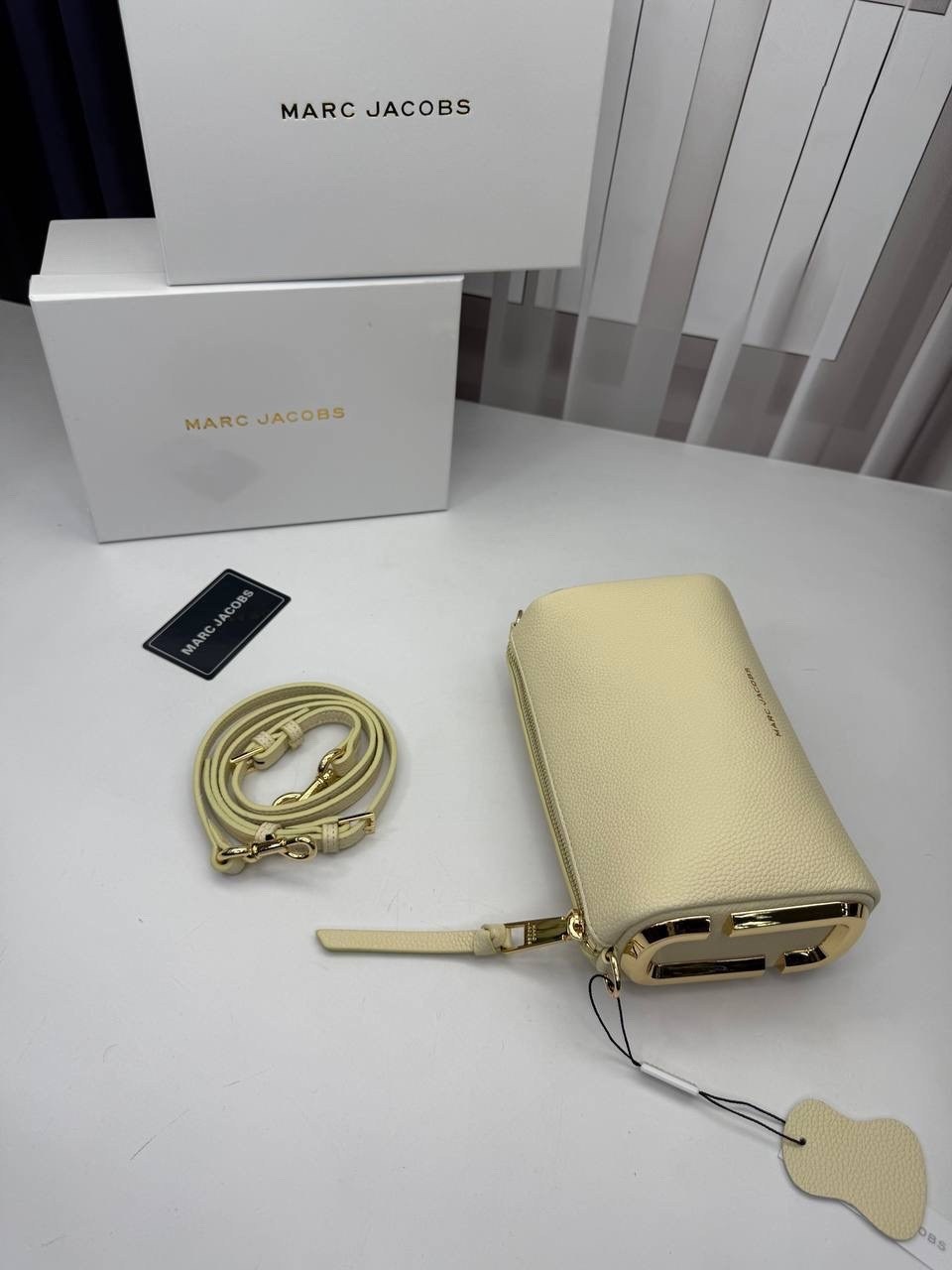 marc jacobs сумка женская,сумка-хобо через плечо marc jacobs,сумка marc jacobs,сумка marc jacobs натуральная кожа,сумка-хобо от marc jacobs из натуральной кожи