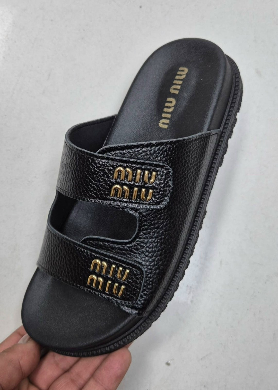 ,шлепанцы женские,шлепанцы miu miu,женские шлепки,шлепанцы модные
