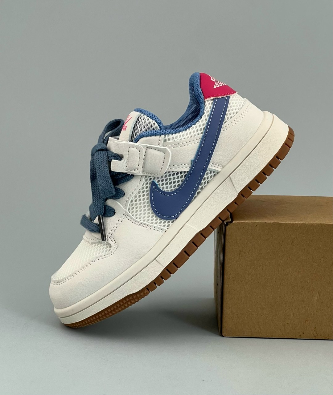 женские кроссовки nike,женские кроссовки,оригинальные кроссовки,nike dunk low pink pigeon,розовые кроссовки