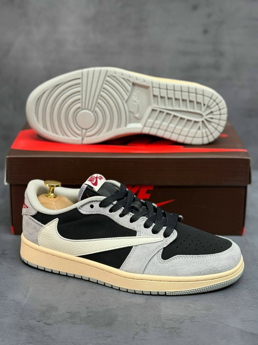 кроссовки nike air jordan 1 low x travis scott,кроссовки travis scott x air jordan 1 low,nike air jordan 1 low travis scott,кроссовки nike travis scott x air jordan 1,кроссовки nike travis scott air j