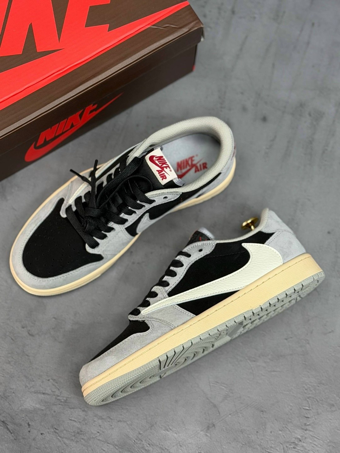 кроссовки nike air jordan 1 low x travis scott,кроссовки travis scott x air jordan 1 low,nike air jordan 1 low travis scott,кроссовки nike travis scott x air jordan 1,кроссовки nike travis scott air j