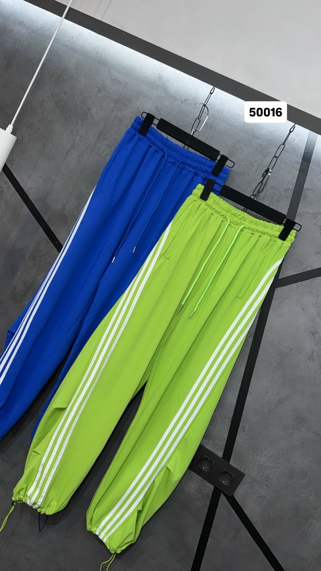 спортивные брюки adidas originals,спортивные штаны,спортивные брюки,спортивные штаны adidas originals,адидас штаны