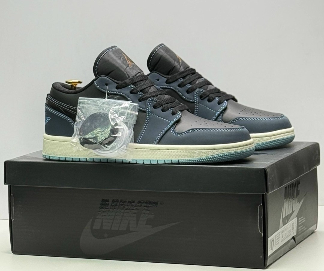кроссовки nike air jordan 1 low,nike air jordan 1 mid,кроссовки nike air jordan 1,кроссовки,air jordan 1 mid