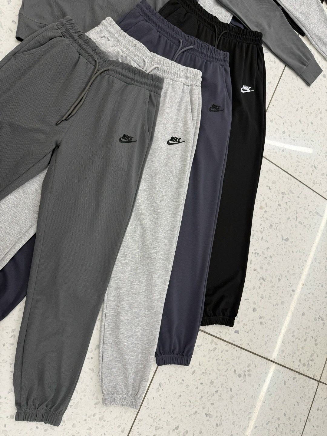 спортивные брюки,спортивные штаны nike,спортивные штаны,джоггеры спортивные,брюки спортивные спорт