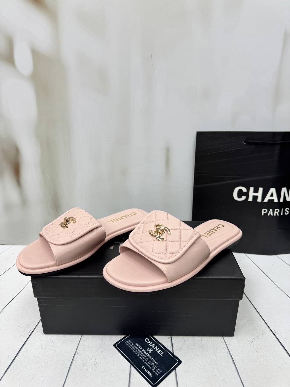 шлепанцы chanel,chanel шлепанцы женские,тапочки женские chanel,шлепки шанель,