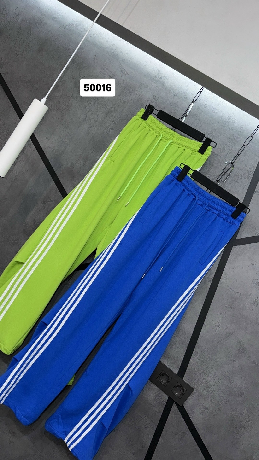 спортивные брюки adidas originals,спортивные штаны,спортивные брюки,спортивные штаны adidas originals,адидас штаны