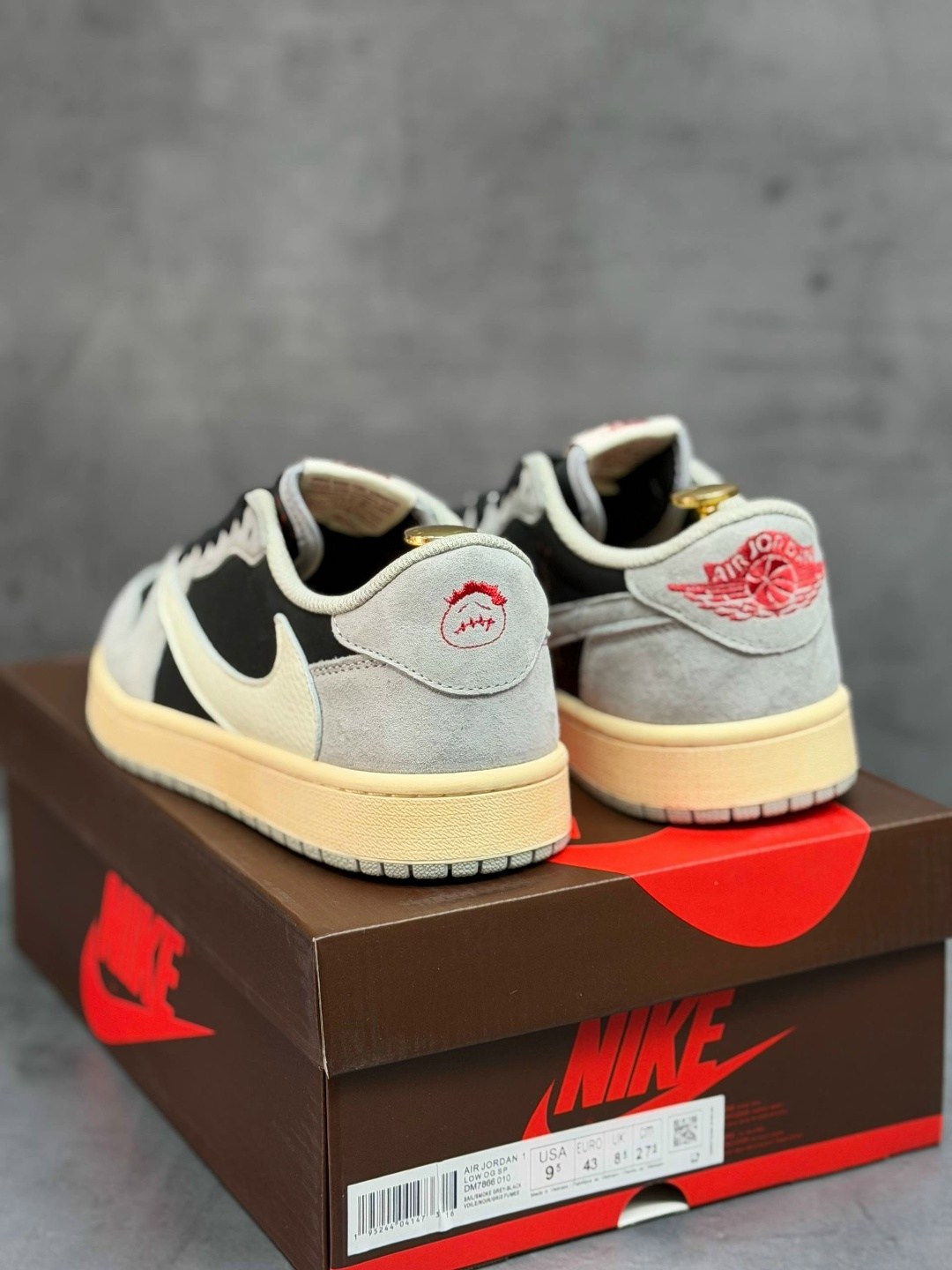 кроссовки nike air jordan 1 low x travis scott,кроссовки travis scott x air jordan 1 low,nike air jordan 1 low travis scott,кроссовки nike travis scott x air jordan 1,кроссовки nike travis scott air j