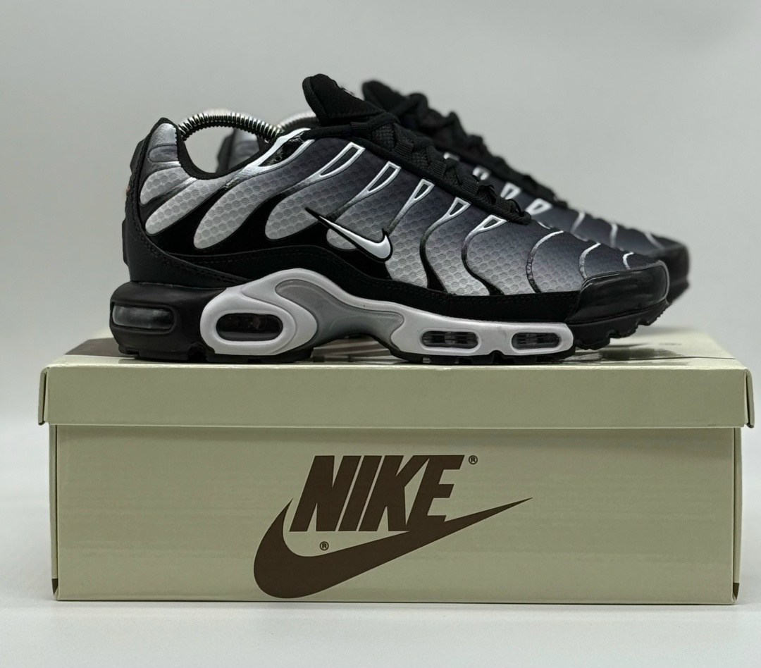 кроссовки nike air max tn plus,nike air max tn plus,кроссовки мужские nike air max tn plus,кроссовки nike air max tn plus ultra белые с серым,кроссовки nike tn plus