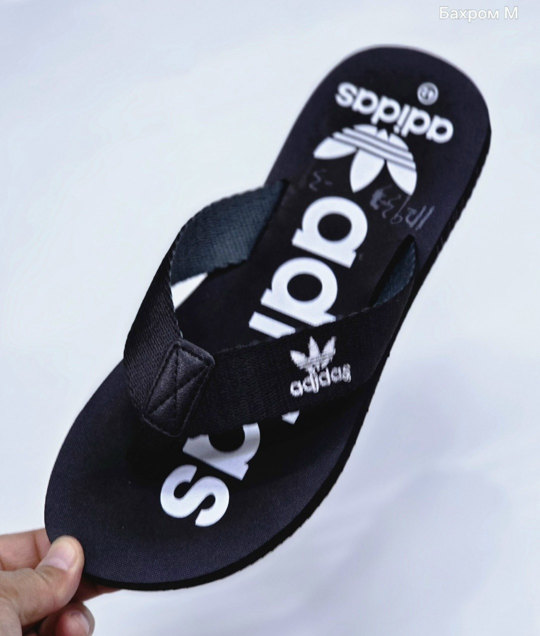 сланцы adidas,сланцы adidas eezay flip flop,сланцы мужские adidas paruko 2,сланцы мужские adidas,шлепанцы adidas