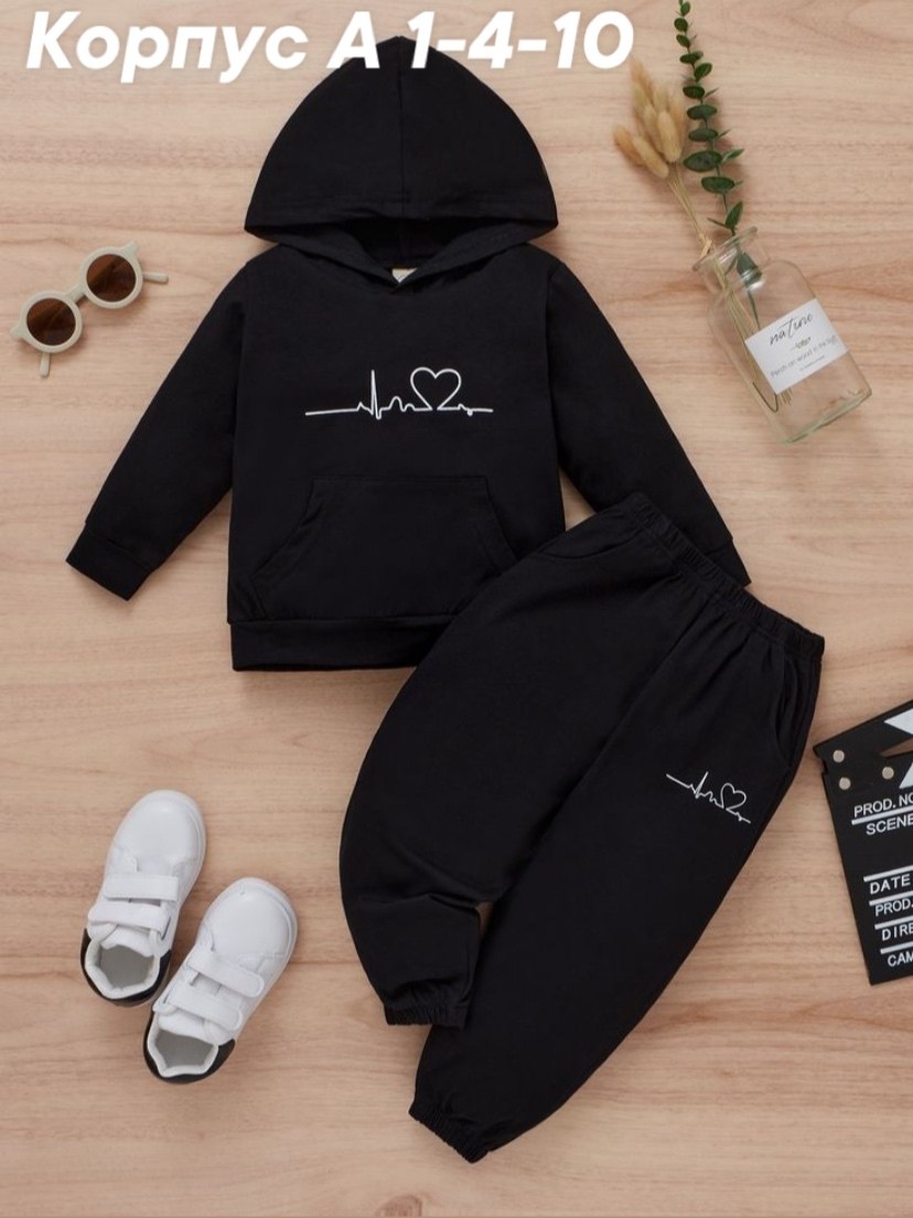 baby heart print sweatshirt & sweatpants,спортивные брюки & худи с принтом сердечка shein,baby girl heart print hoodie sweatpants shein uk,baby girl heart print hoodie sweatpants,детский костюм