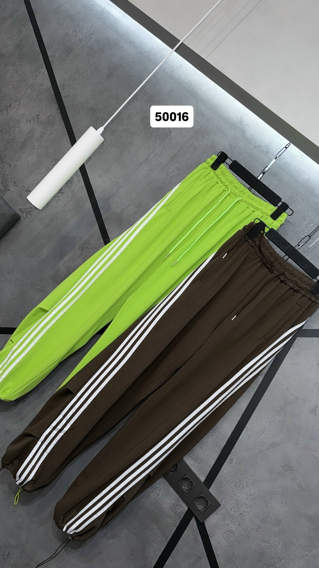 спортивные брюки adidas originals,спортивные штаны,спортивные брюки,спортивные штаны adidas originals,адидас штаны
