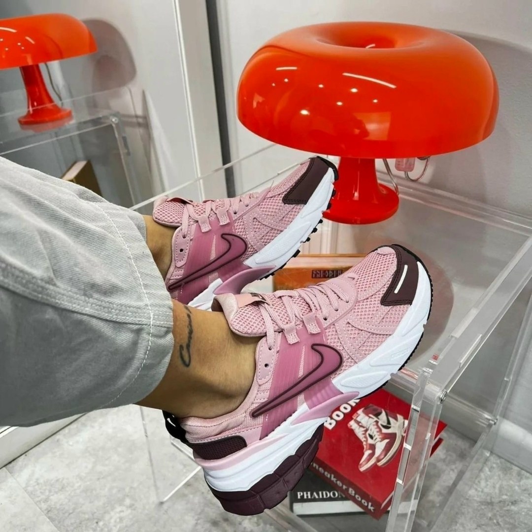 кроссовки,спортивная ,модная ,кроссовки nike женские,женские кроссовки