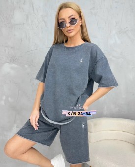 Костюм