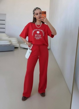 Костюм