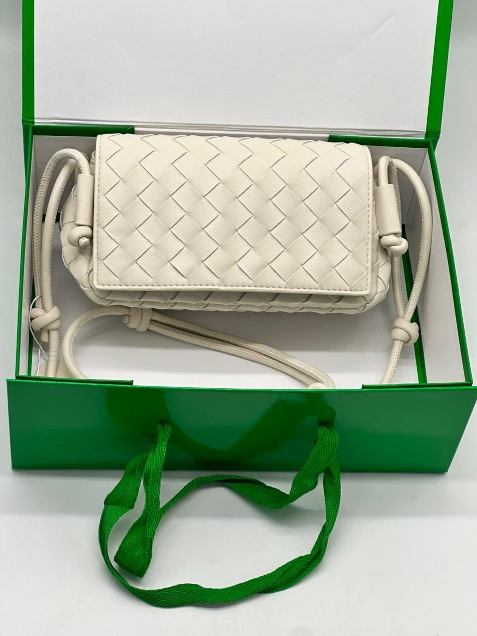 bottega veneta сумка,сумка женская bottega veneta,сумка,модная сумка,женская сумка