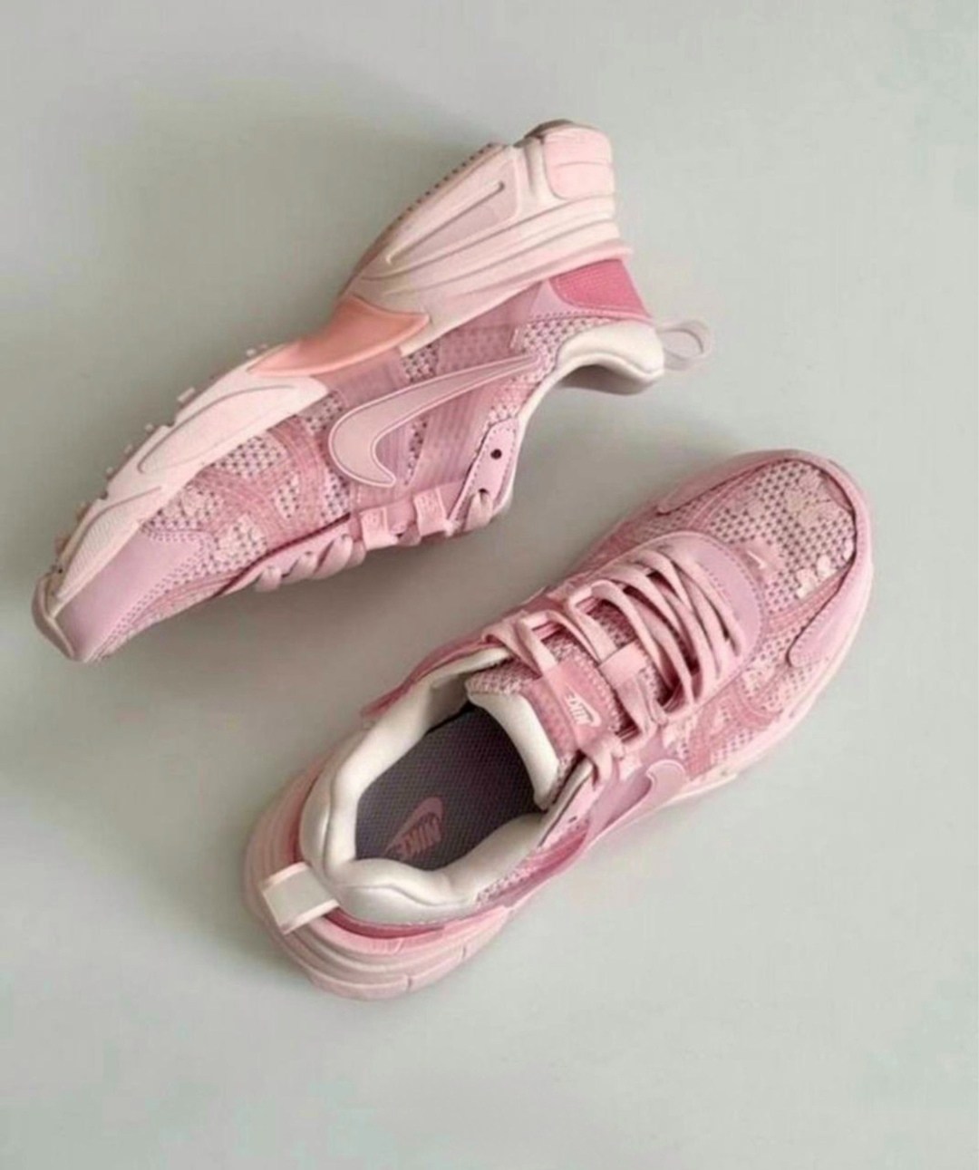 кроссовки nike женские,nike v2k run женские беговые кроссовки,кроссовки,кроссовки nike,женские кроссовки