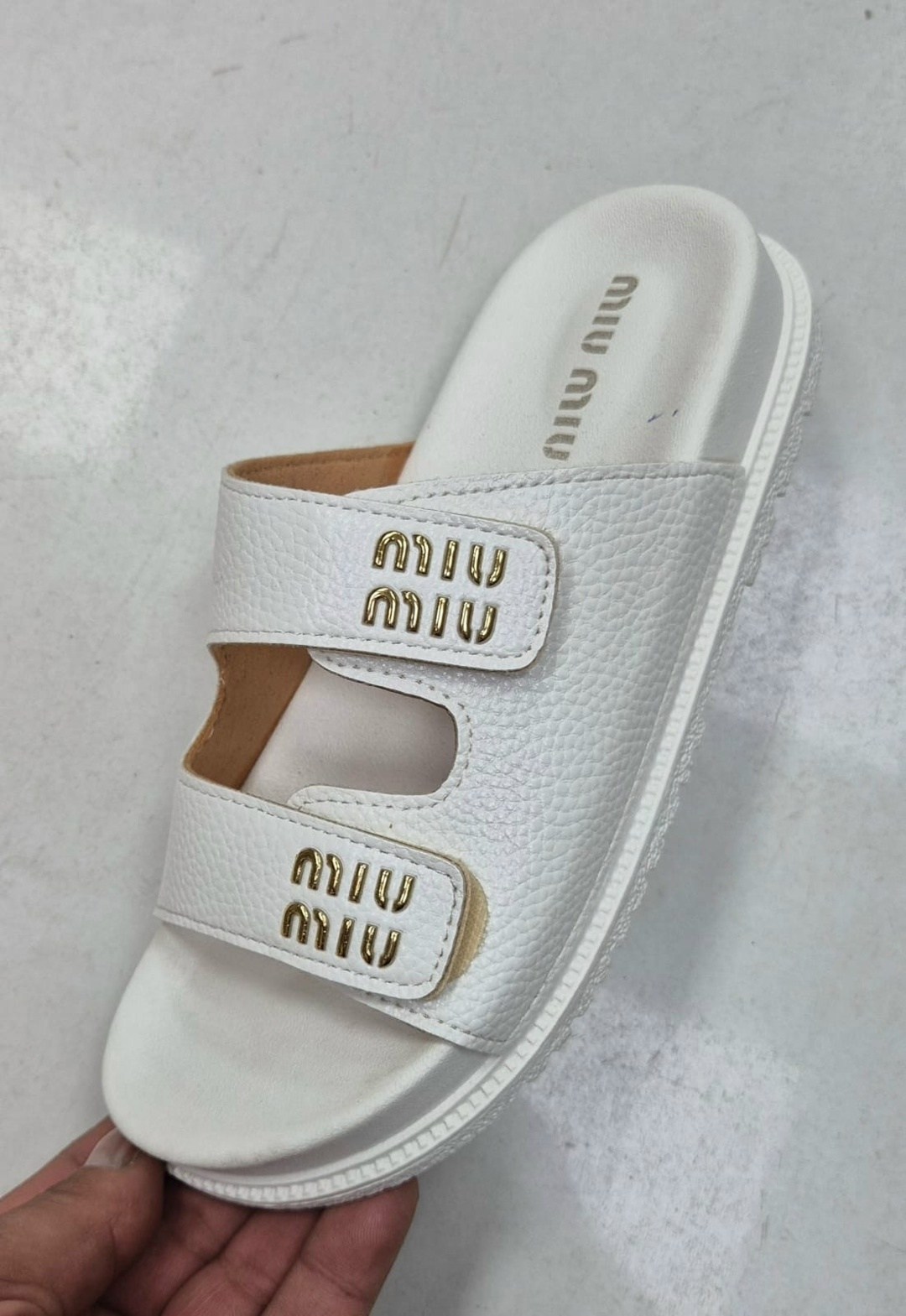 ,шлепанцы женские,шлепанцы miu miu,женские шлепки,шлепанцы модные