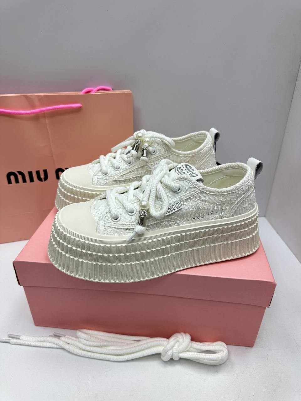 кеды miu miu женские,кеды miu miu на высокой подошве,кеды miu miu,кеды на платформе miu miu premium shoes 237107133,miu miu кроссовки