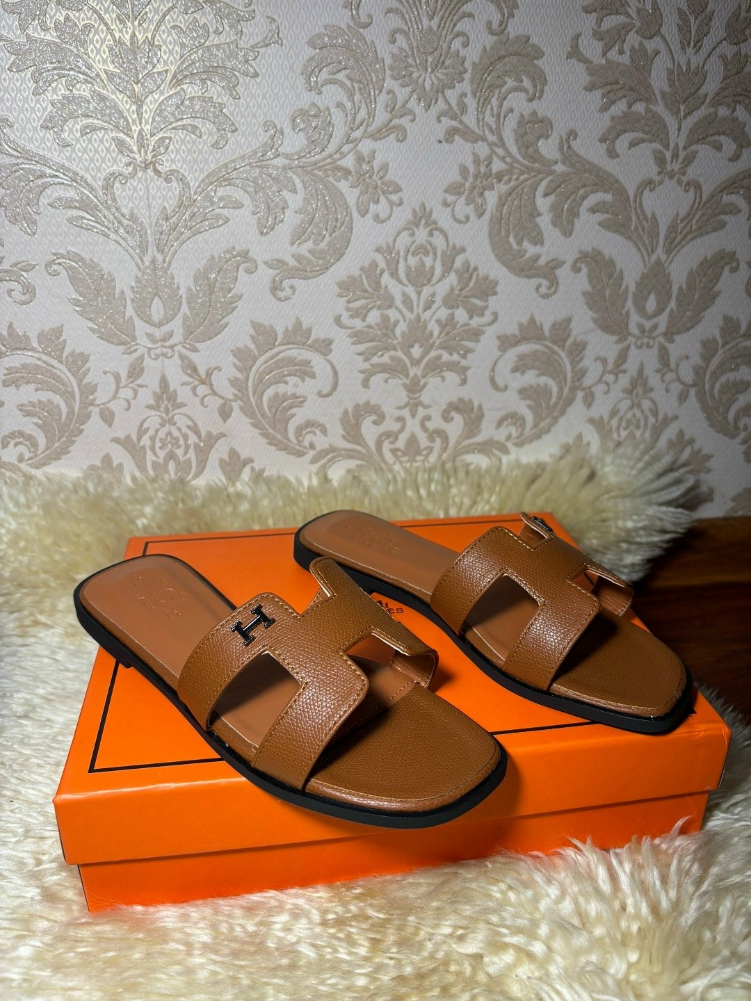 hermes шлепанцы,hermes шлепки женские,шлепки эрмес,шлепки гермес женские,шлепанцы женские
