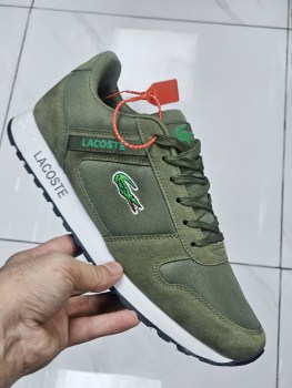 Кроссовки