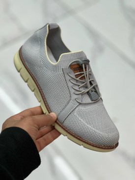 Кроссовки