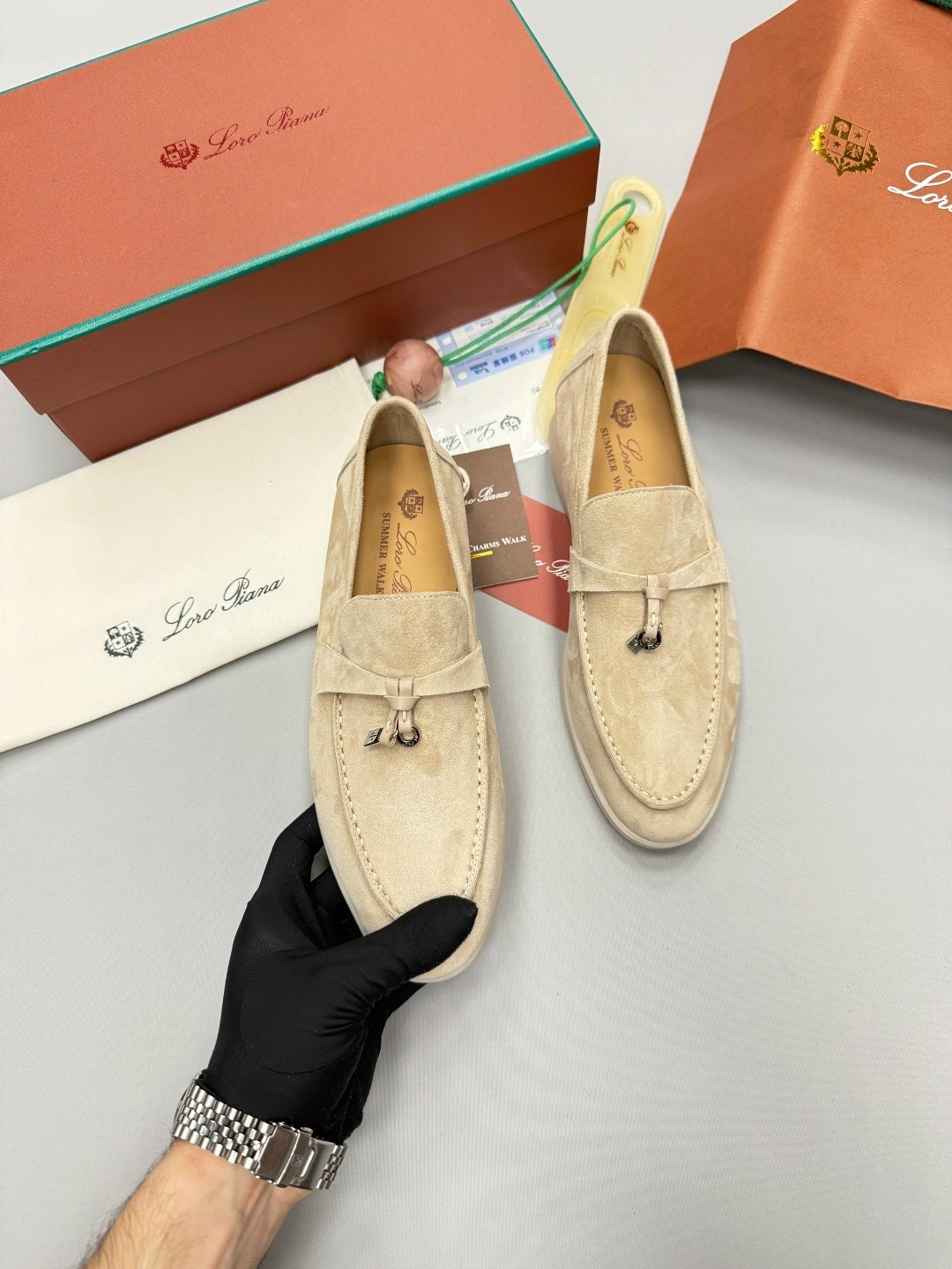 лоферы женские loro piana,лоферы loro piana,замшевые лоферы loro piana,замшевые лоферы лоро пиана в бежевом цвете,лоферы из натуральной замши loro piana premium shoes