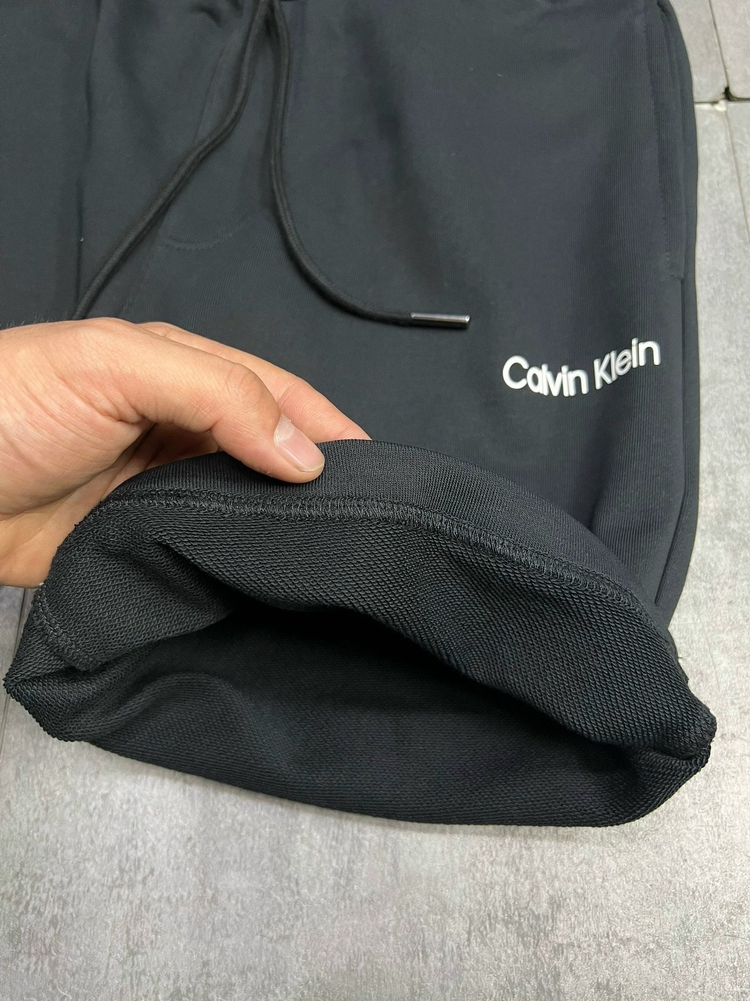 шорты мужские,шорты кельвин кляйн мужской,мужские шорты calvin klein,шорты calvin klein,черные шорты