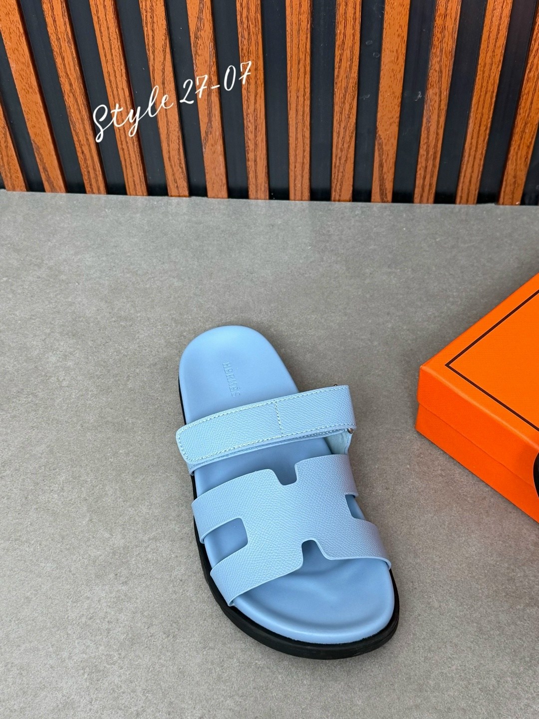 сандалии hermes,hermes шлепанцы,шлепки эрмес,тапочки hermes,тапочки эрмес