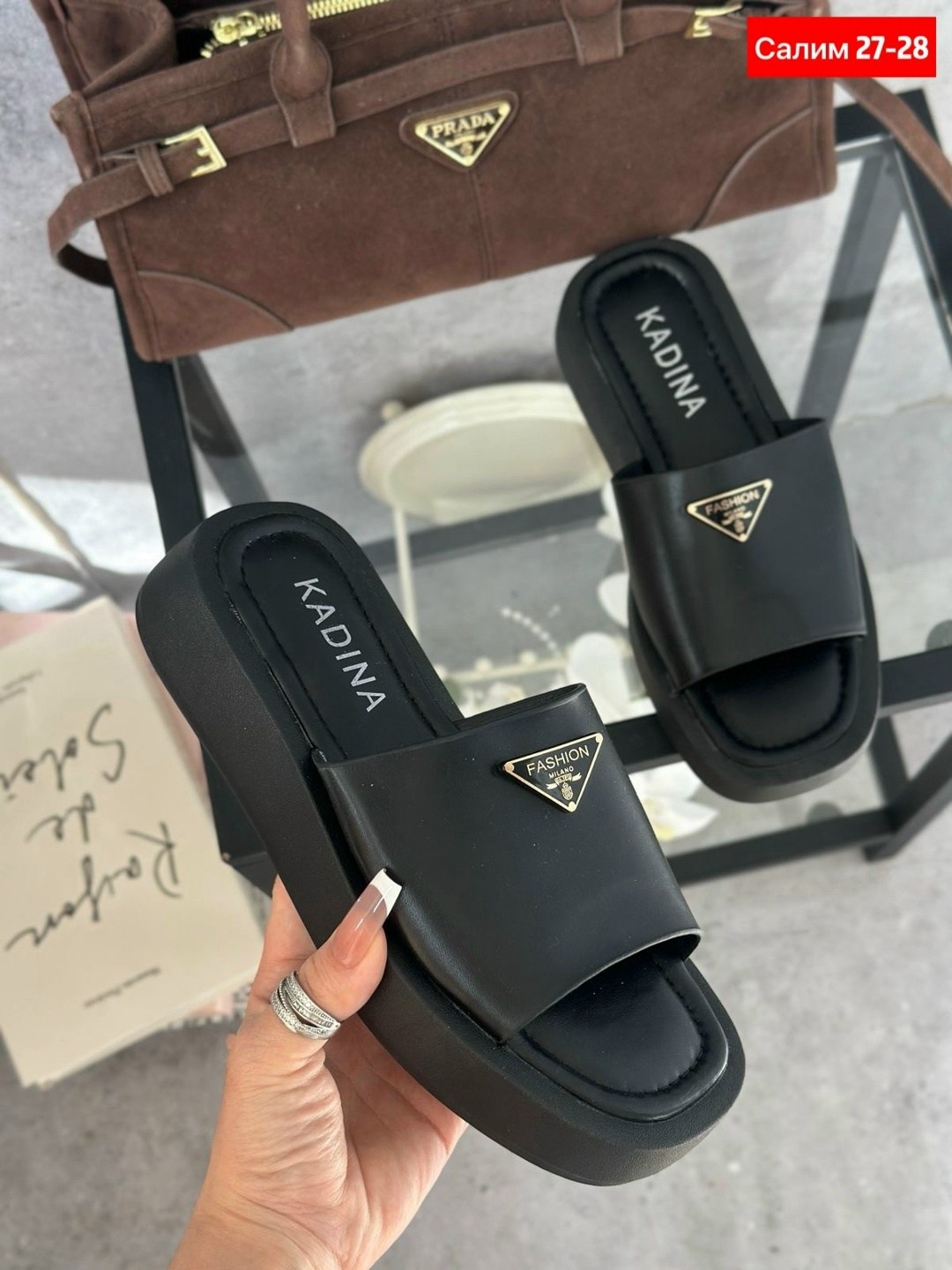 шлепанцы prada,женские шлепанцы prada,тапочки женские prada,кожаные шлепанцы prada,шлепки prada