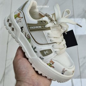 Кроссовки