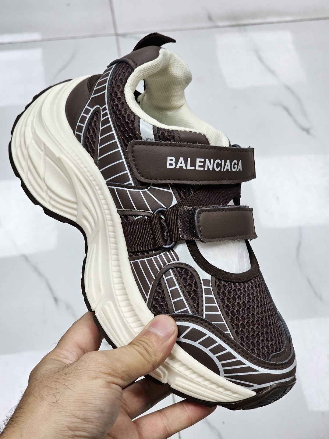кроссовки balenciaga, balenciaga,кроссовки женские balenciaga,кроссовки баленсиага balenciaga,сандалии balenciaga
