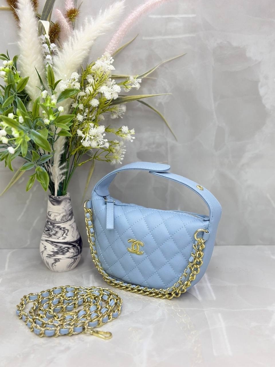 сумка chanel,сумочки,сумка,кожаная черная круглая сумка chanel,круглая сумка chanel с бусинами