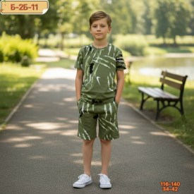 Костюм