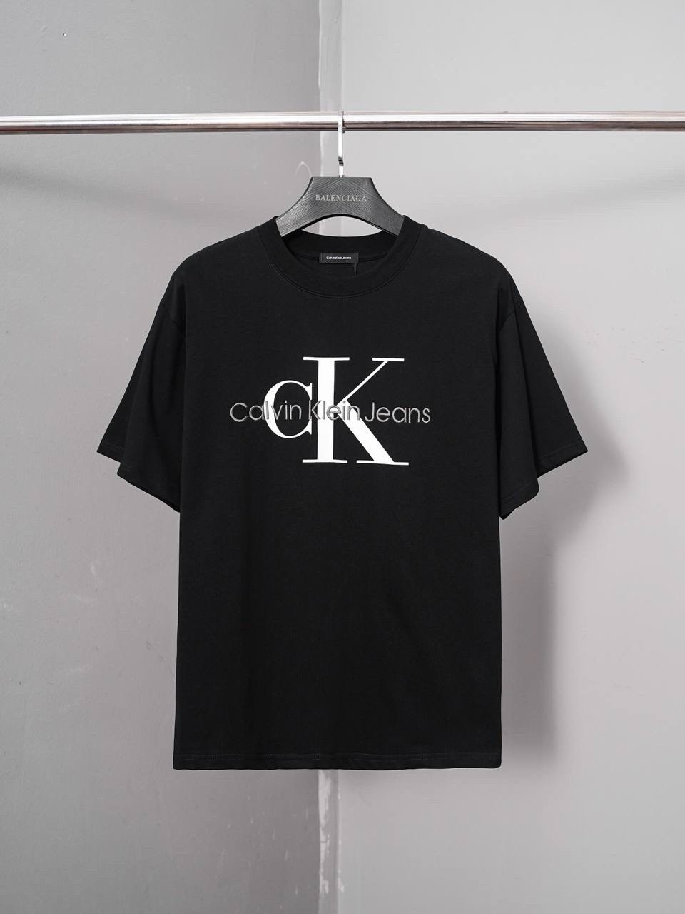 мужская футболка calvin klein,футболки мужские белые,футболки белые,футболки мужские,универсальные футболки