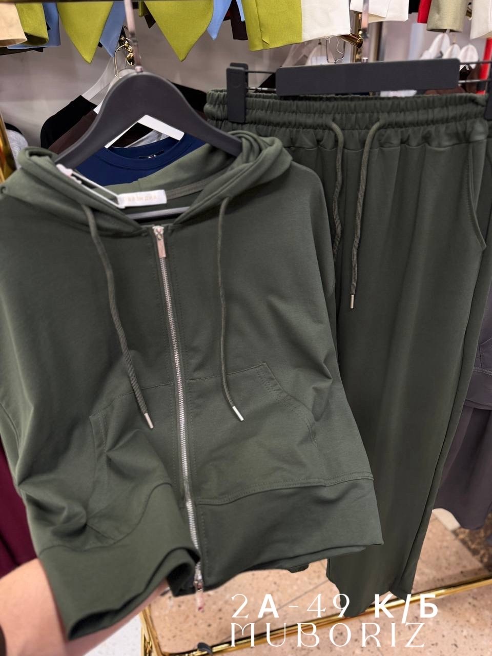 спортивный костюм brunello cucinelli,костюм спортивный,женские спортивные костюмы,женские костюмы,костюм