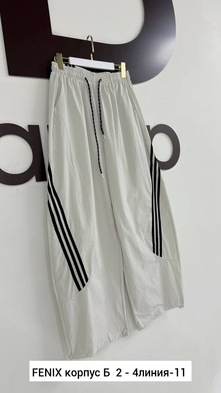 спортивные брюки,штаны спортивные,штаны адидас,спортивные брюки adidas,штаны женские