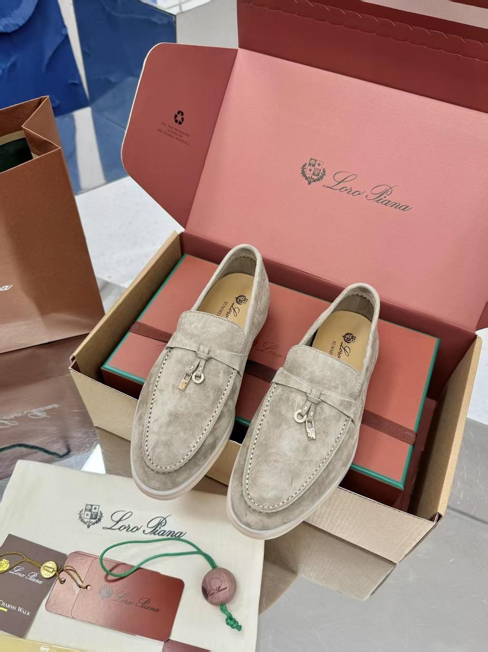 женские лоферы loro piana,,замшевые лоферы loro piana,лоферы loro piana,лоферы женские замшевые