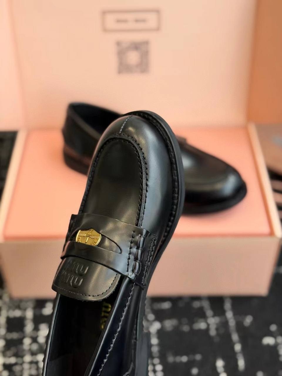 ,лоферы miu miu,лоферы женские,лоферы миу миу, женская