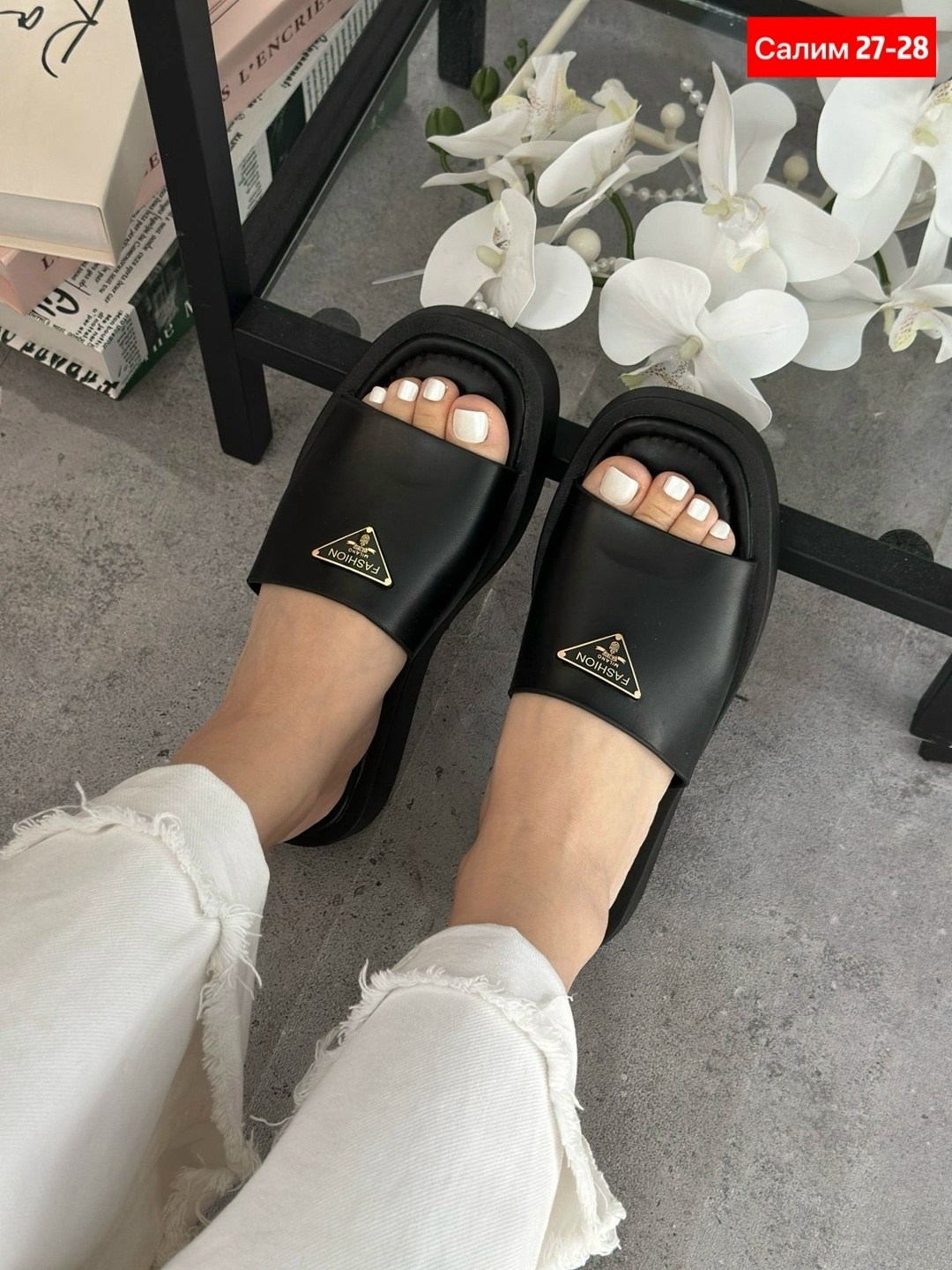 шлепанцы prada,женские шлепанцы prada,тапочки женские prada,кожаные шлепанцы prada,шлепки prada