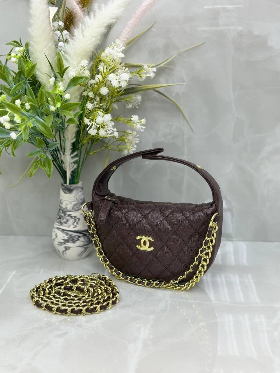 сумка chanel,сумочки,сумка,кожаная черная круглая сумка chanel,круглая сумка chanel с бусинами