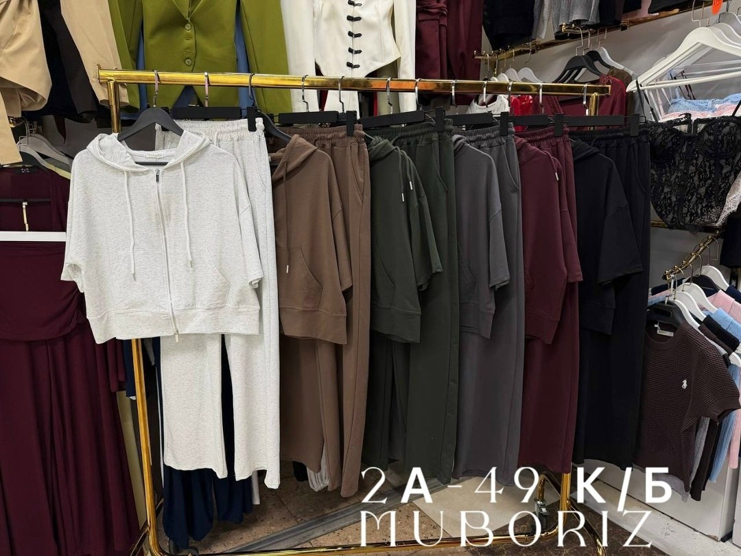 спортивный костюм brunello cucinelli,костюм спортивный,женские спортивные костюмы,женские костюмы,костюм