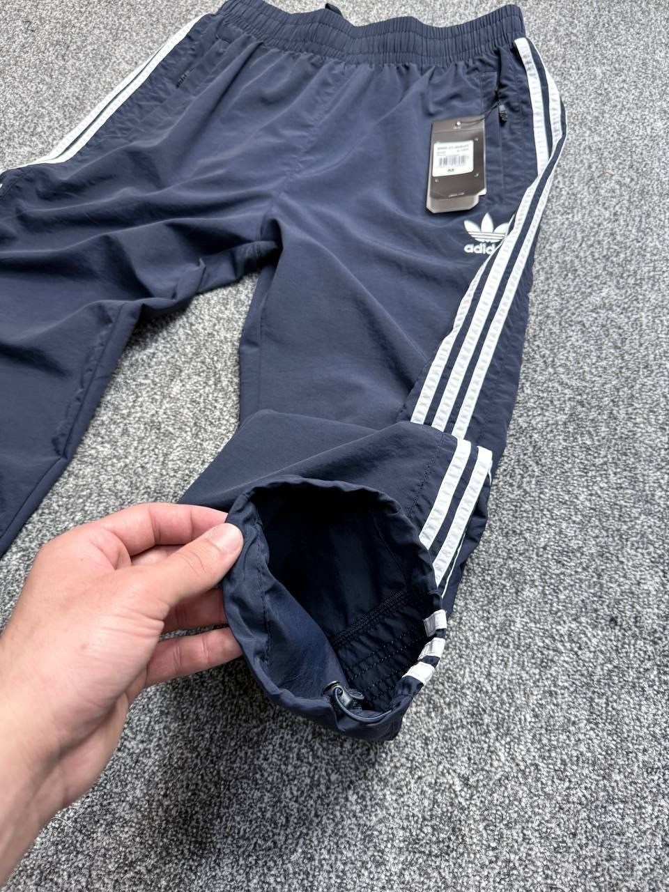 мужские спортивные костюмы adidas,мужской теплый спортивный костюм adidas,спортивные брюки adidas,брюки спортивные adidas originals,спортивные штаны adidas