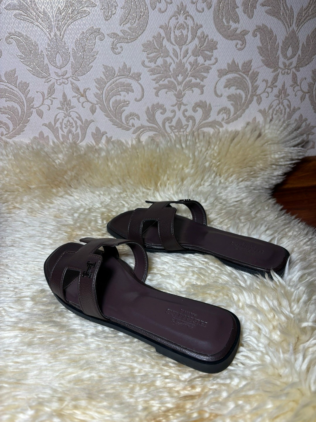 шлепанцы hermes,шлепки эрмес,кожаные шлепанцы,hermes шлепки женские черные,мужские шлепки эрмес