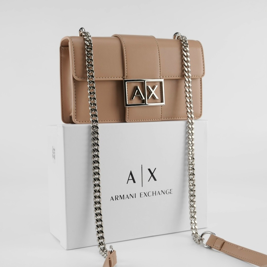 сумка через плечо с логотипом armani exchange,сумка armani exchange,сумки через плечо armani exchange,armani exchange сумка через плечо с металлическим логотипом черный,сумка армани эксчендж