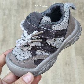 Кроссовки
