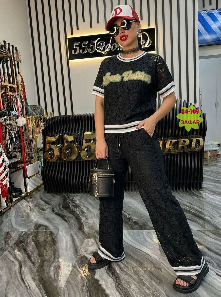 женские костюмы спортивные,костюм модный,костюм gucci в люкс качестве с бомбезным принтом,женские костюмы