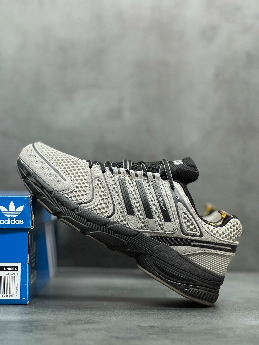 кроссовки adidas,мужские кроссовки adidas,кроссовки мужские женские adidas,кроссовки,кроссовки adidas response cl