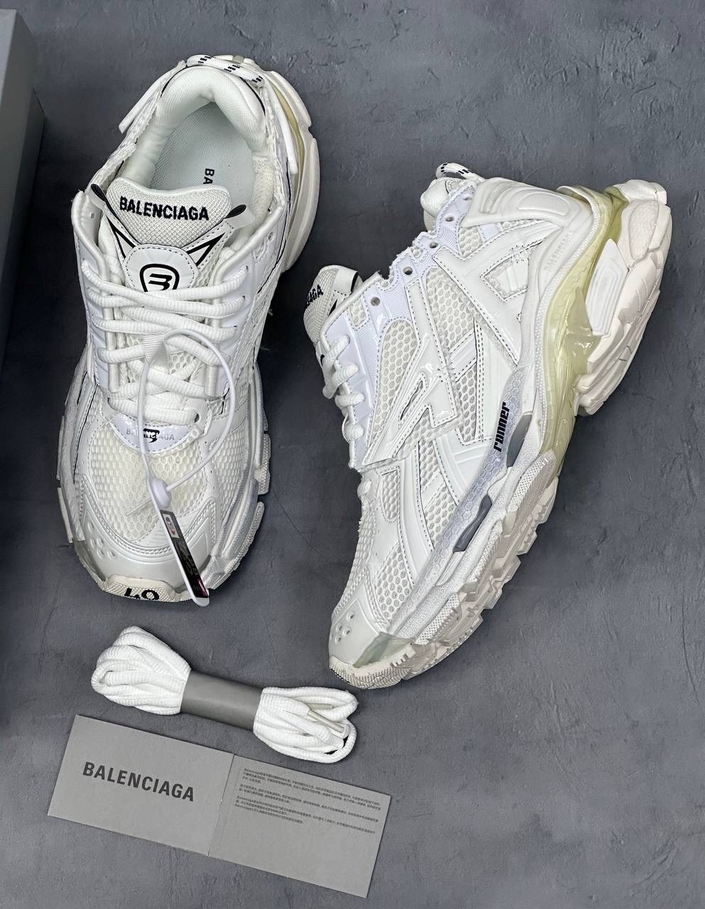 кроссовки balenciaga,баленсиага кроссовки 16 см подошва,кроссовки balenciaga runner,женские кроссовки balenciaga runner серебристые,баленсиага трек 2 кроссовки